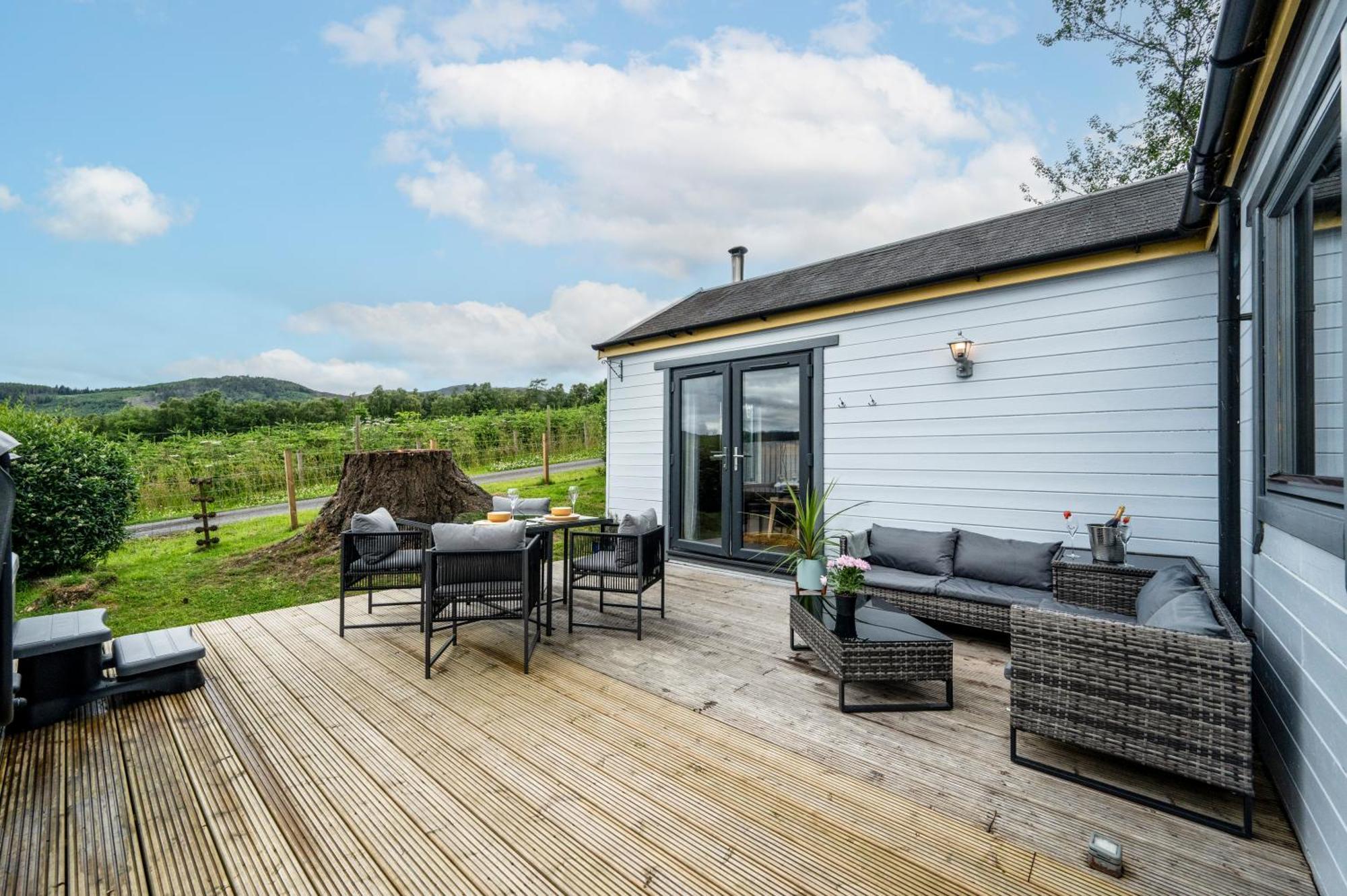 Kinnaird Woodland Lodges Pitlochry Exterior foto