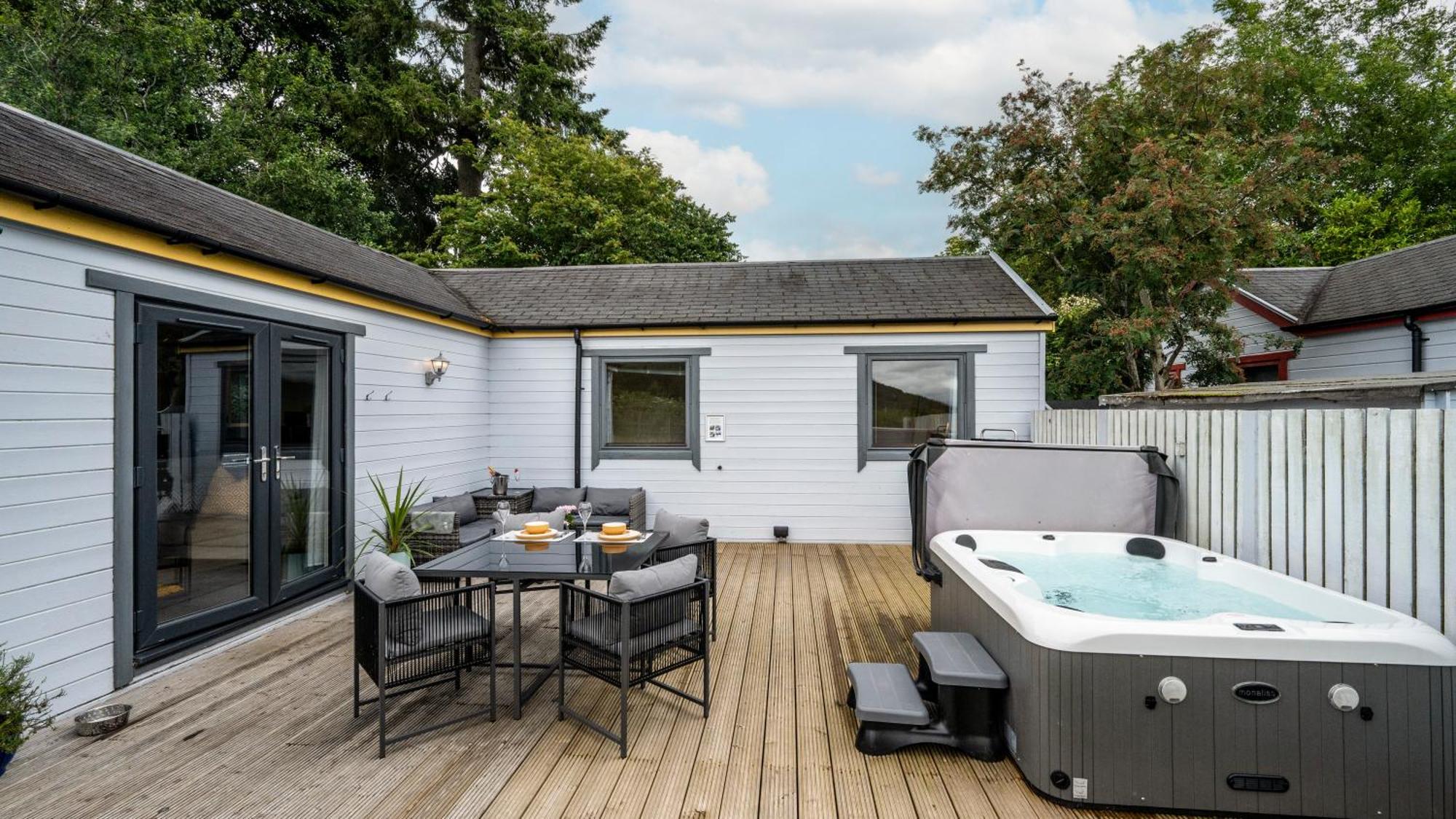 Kinnaird Woodland Lodges Pitlochry Exterior foto