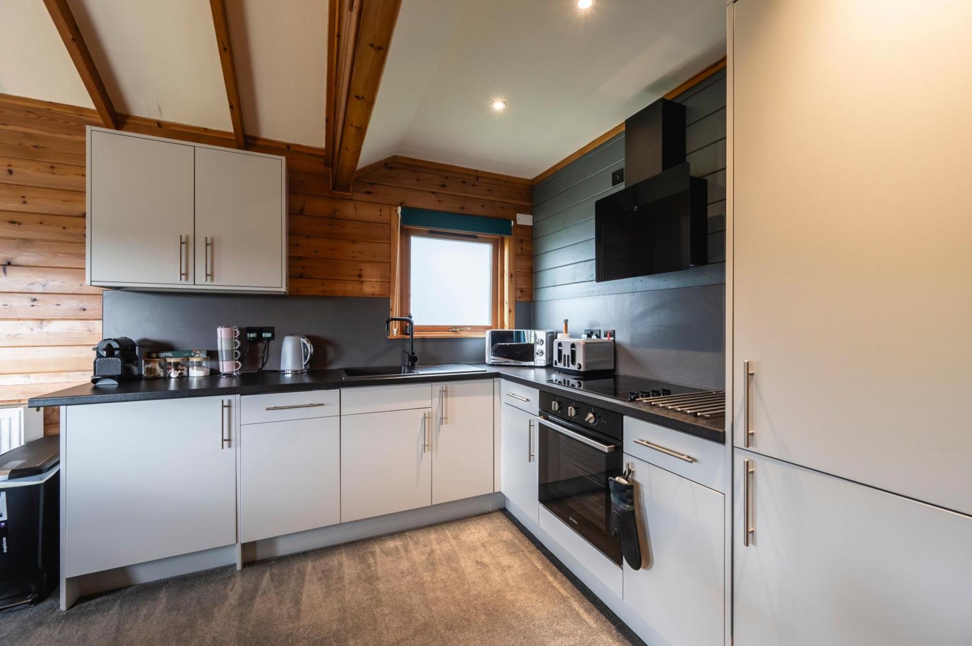Kinnaird Woodland Lodges Pitlochry Exterior foto