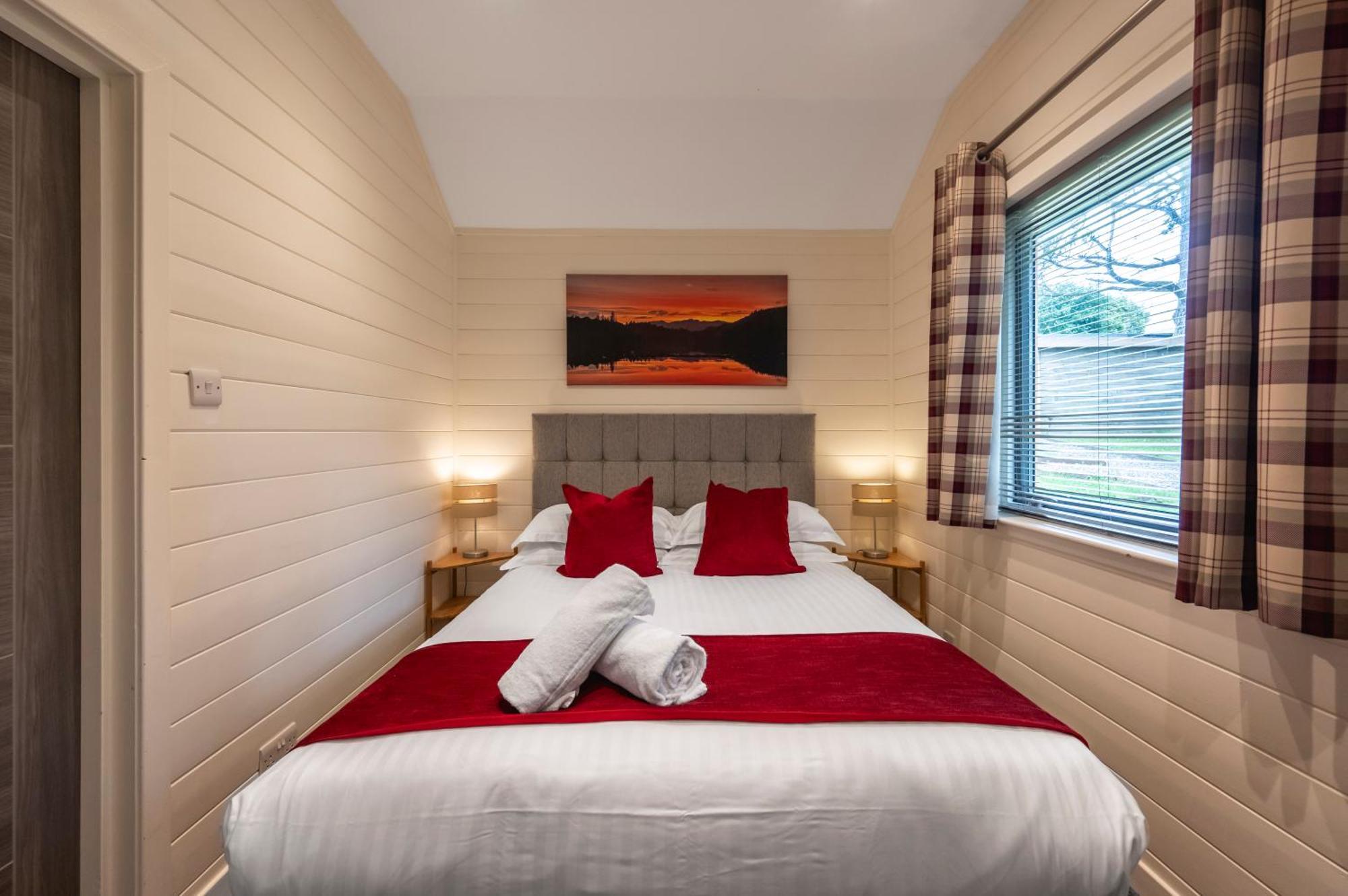 Kinnaird Woodland Lodges Pitlochry Exterior foto