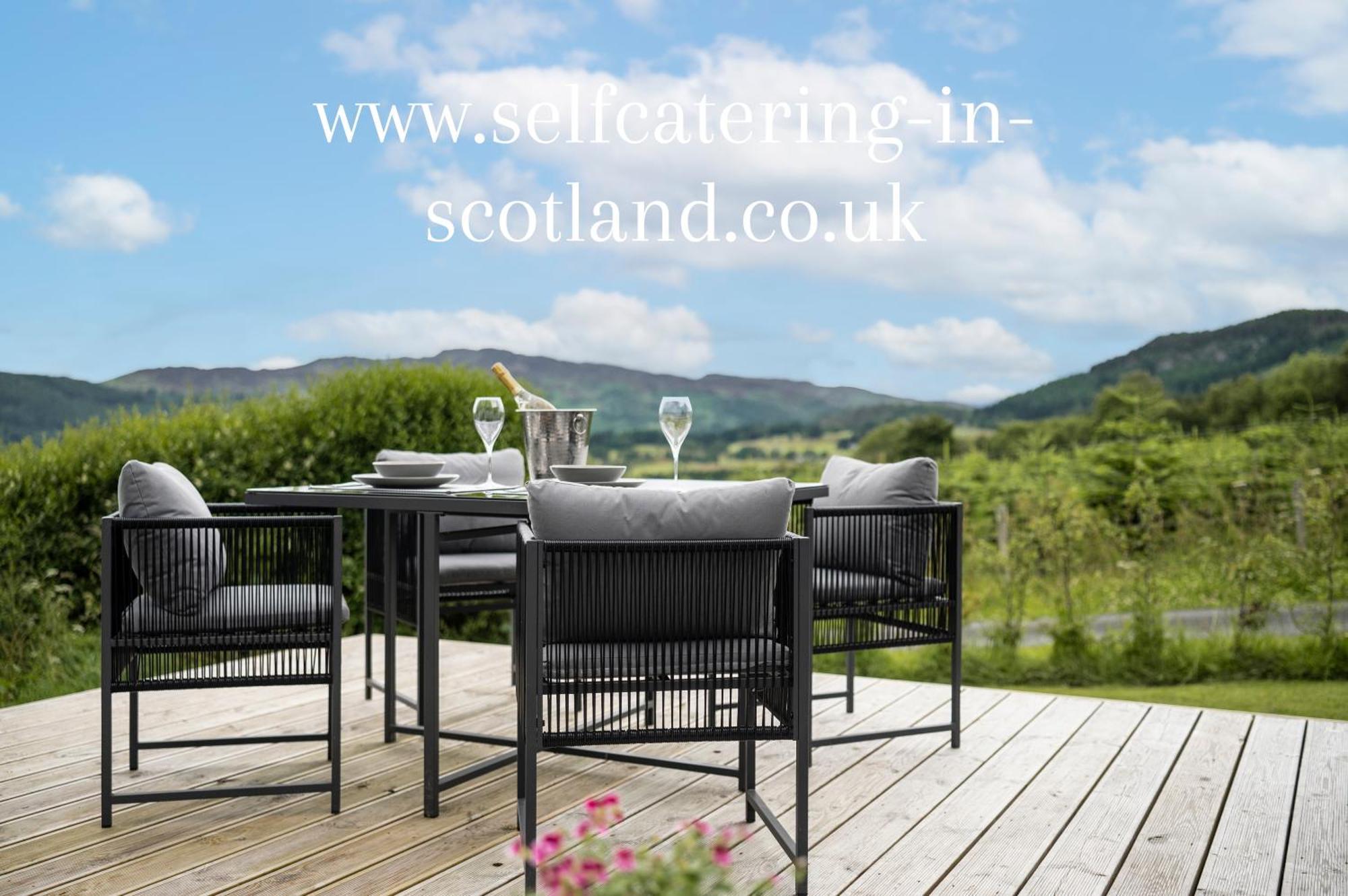 Kinnaird Woodland Lodges Pitlochry Exterior foto